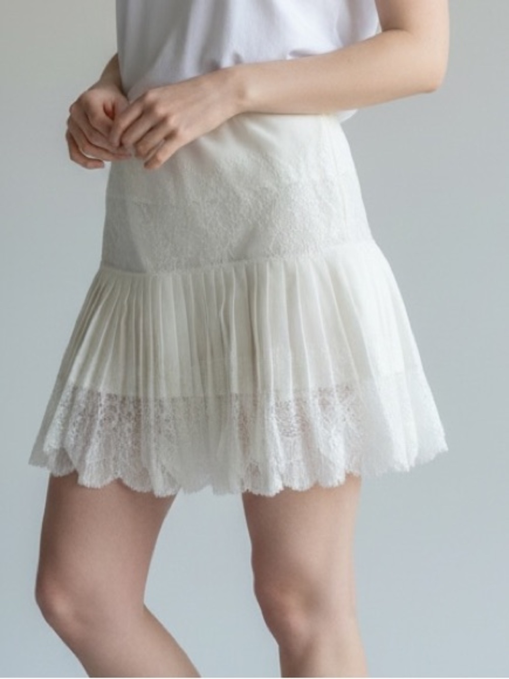 Lace pleated mini skirt size medium ivory lined skirt extender